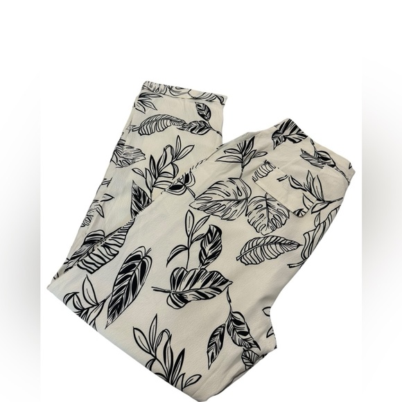 NWT Another Day In Paradise Tropical Print Trouser Pants in Medium Sz - Picture 9 of 11